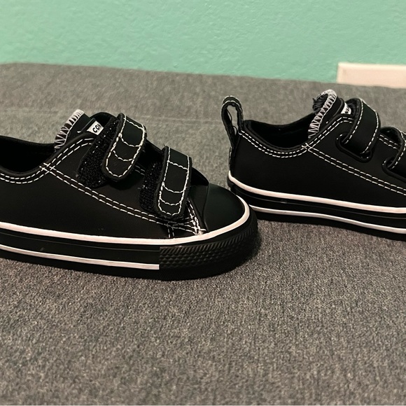 Baby leather Converse sneakers - Picture 3 of 5